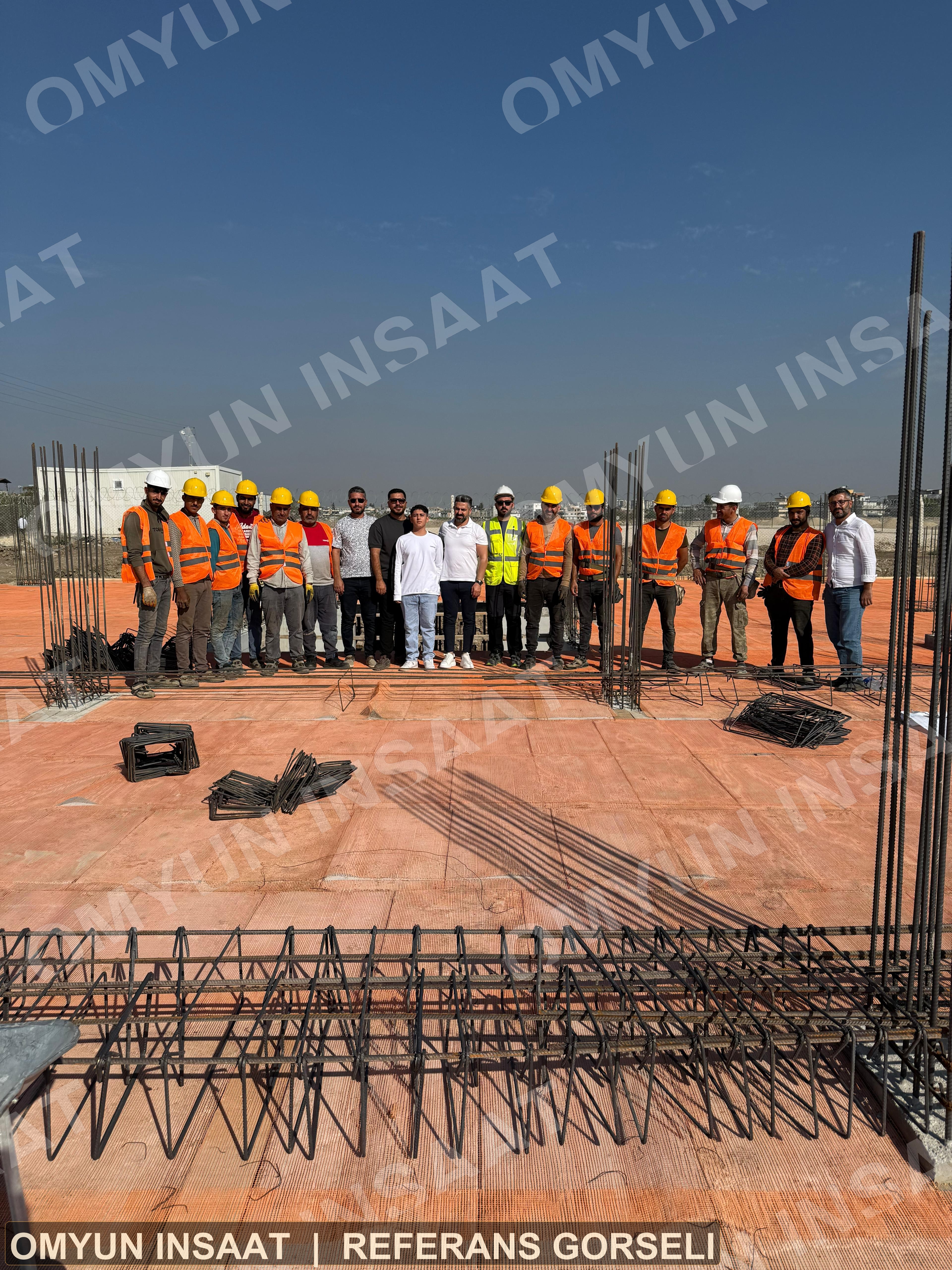 Şantiye ekibi toplu sahada